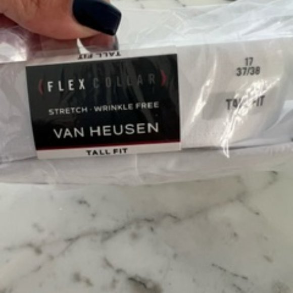 NWT! Men's Van Heusen Dress Shirt - Picture 2 of 4